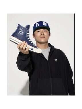 UNDEFEATED CONVERSE  LA DODGERS CHUCK SNEAKERS 8.5